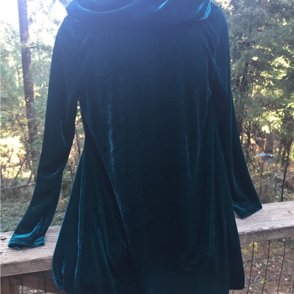 Soft Surroundings silky velvet cowl neck teal emerald green cowl neck, HP26x3 - Picture 9 of 9